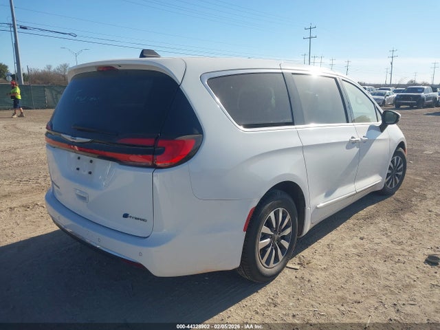 2023 CHRYSLER PACIFICA HYBRID 2C4RC1S71PR626431 Photo 3