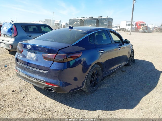Продажа на аукционе авто 2017 Kia Optima Lx, vin: 5XXGT4L38HG160432, номер лота: 44328924