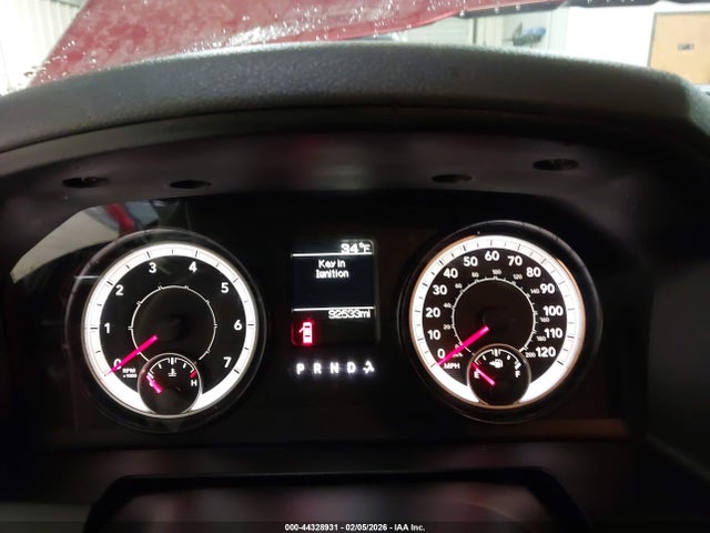2017 Ram 1500 Express  4x4 5'7 Box მანქანა იყიდება აუქციონზე, vin: 1C6RR7KG3HS673999, აუქციონის ნომერი: 44328931