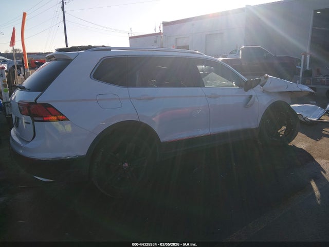2021 VOLKSWAGEN TIGUAN 3VV2B7AX2MM027857 Photo 3
