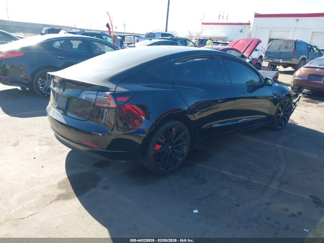 5YJ3E1EB5KF392721 Tesla Model 3 Long Range/performance
