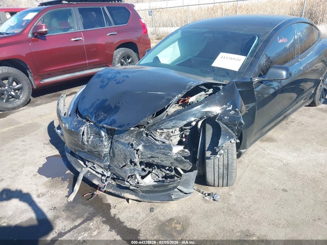 5YJ3E1EB5KF392721 Tesla Model 3 Long Range/performance