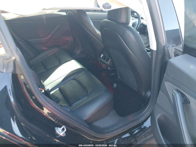 5YJ3E1EB5KF392721 Tesla Model 3 Long Range/performance