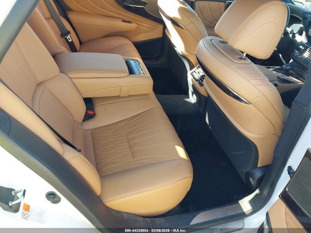 Lexus Ls 500 2022 JTHD51FF9N5017179 Image 8