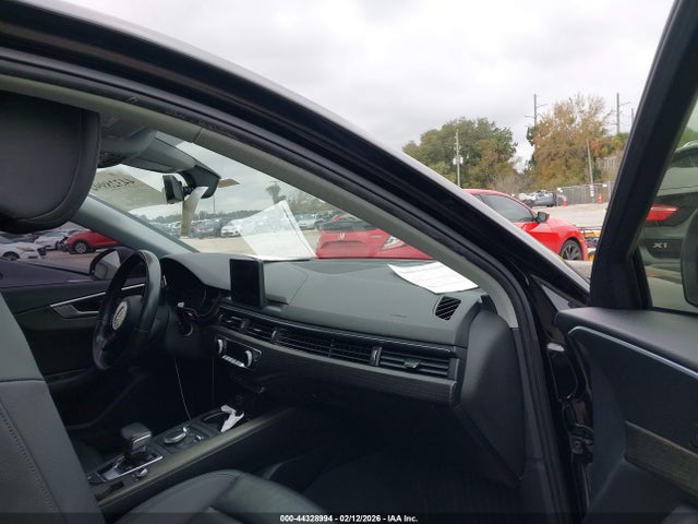 2019 AUDI A4 WAUGMAF47KN008165 Photo 4
