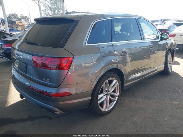 2017 AUDI Q7 WA1VAAF70HD008675 Photo 3
