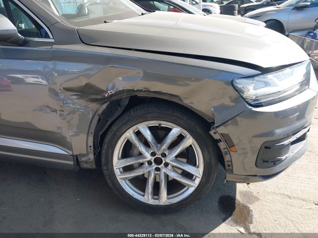 2017 AUDI Q7 WA1VAAF70HD008675 Photo 5