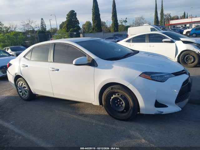 Toyota COROLLA LE 2018 2T1BURHE7JC012865 Image 13
