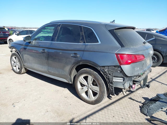 2019 AUDI Q5 WA1BNAFY0K2059791 Photo 2