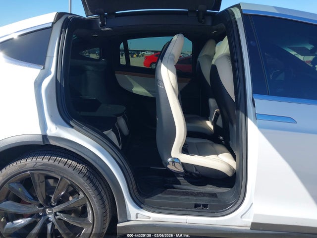 2020 TESLA MODEL X 5YJXCBE24LF231419 Photo 7