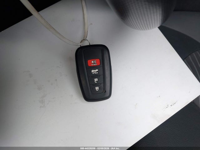 4T1T11AK8RU260504 Toyota CAMRY SE