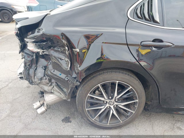 4T1T11AK8RU260504 Toyota CAMRY SE