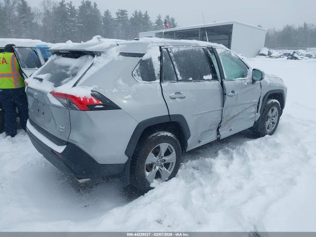 Toyota Rav4 Xle 2024 2T3P1RFV0RC484149 Image 4