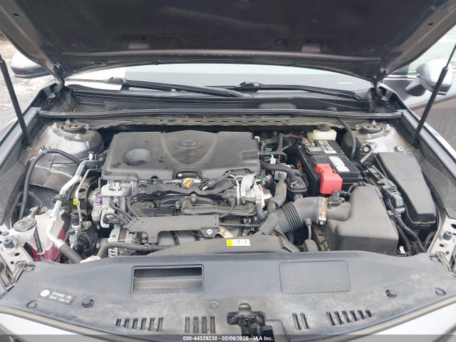4T1B11HKXJU047723 Toyota CAMRY SE