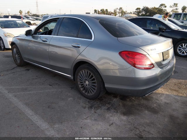 55SWF4KB1FU008292 Mercedes-Benz C 300 Luxury 4matic