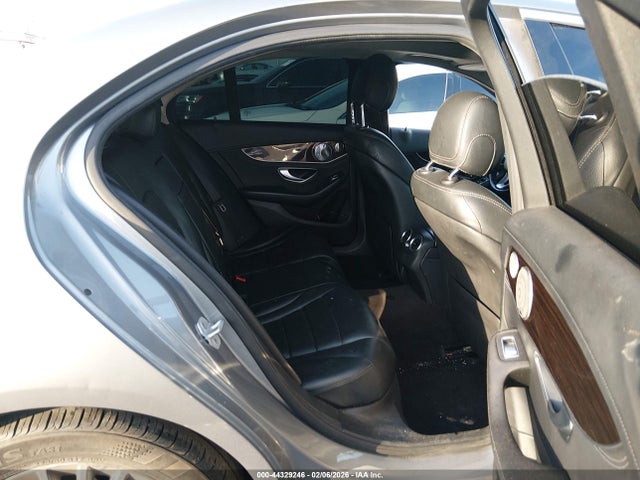 55SWF4KB1FU008292 Mercedes-Benz C 300 Luxury 4matic