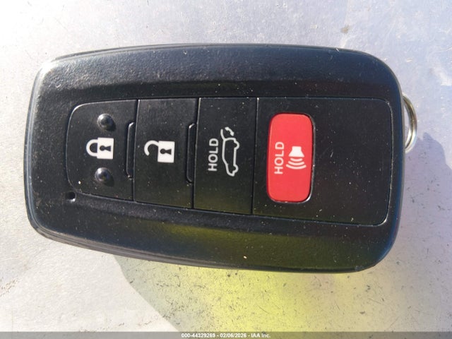 2T3W1RFV1NW196158 Toyota Rav4 Xle
