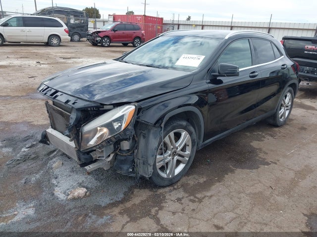 44329278 :رقم المزاد ، WDCTG4EB4JJ421946 vin ، 2018 Mercedes-benz Gla 250 مزاد بيع