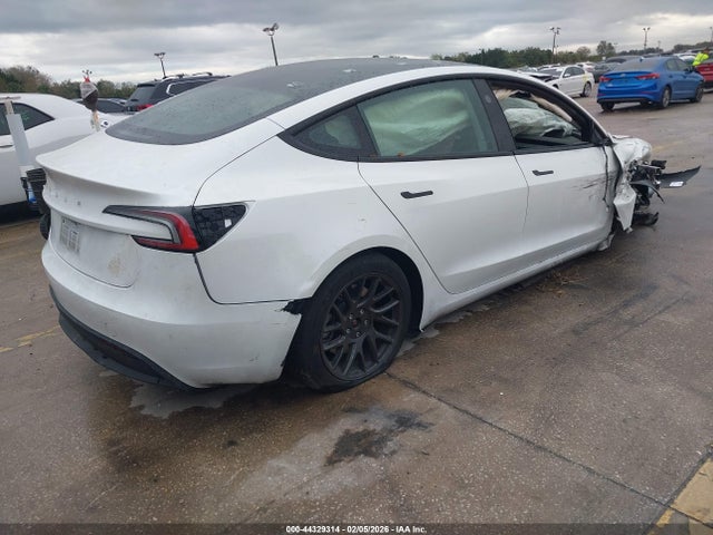 2025 TESLA MODEL 3 5YJ3E1EA0SF909348 Photo 3