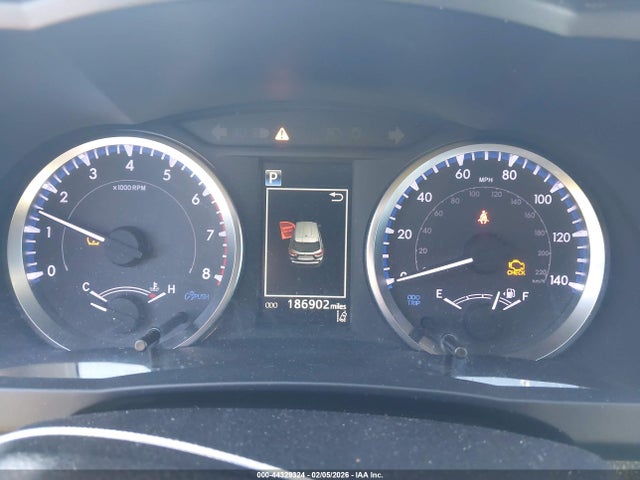 5TDZARFH1KS054557 Toyota Highlander Le