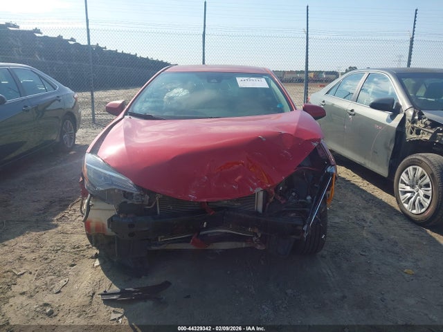 Toyota COROLLA LE 2018 5YFBURHE7JP759270 Image 13
