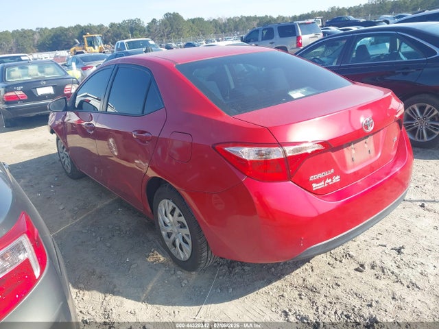 Toyota COROLLA LE 2018 5YFBURHE7JP759270 Image 3