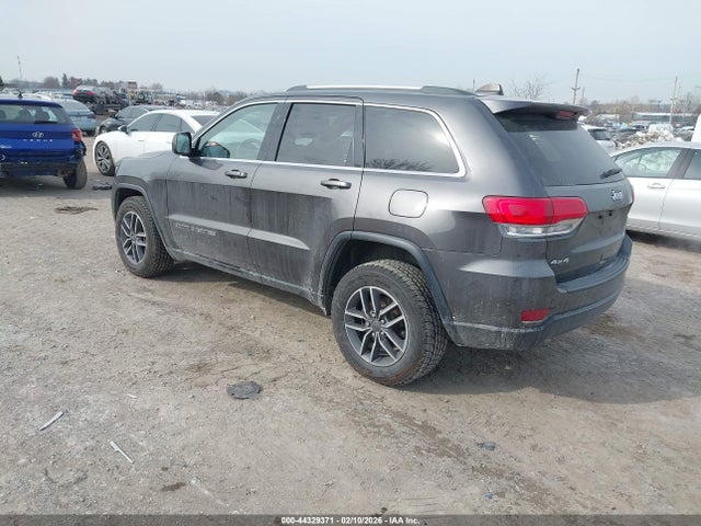 1C4RJFAG1KC609408 Jeep Grand Cherokee Laredo E 4x4