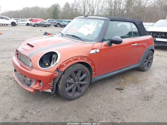2015 MINI CONVERTIBLE WMWZP3C57FT708469 Photo 1