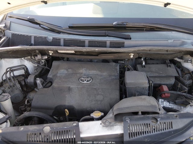 2014 Toyota Sienna Le V6 8 Passenger მანქანა იყიდება აუქციონზე, vin: 5TDKK3DC1ES498707, აუქციონის ნომერი: 44329420