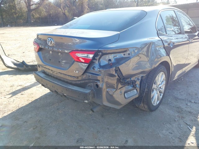 4T1B11HK9JU144752 Toyota CAMRY LE