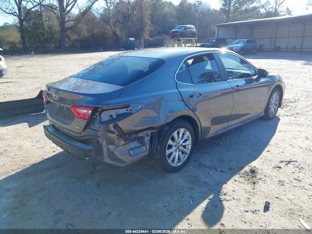 4T1B11HK9JU144752 Toyota CAMRY LE