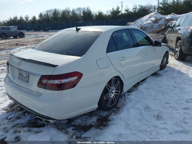 2010 MERCEDES-BENZ E 550 WDDHF9ABXAA160958 Photo 3