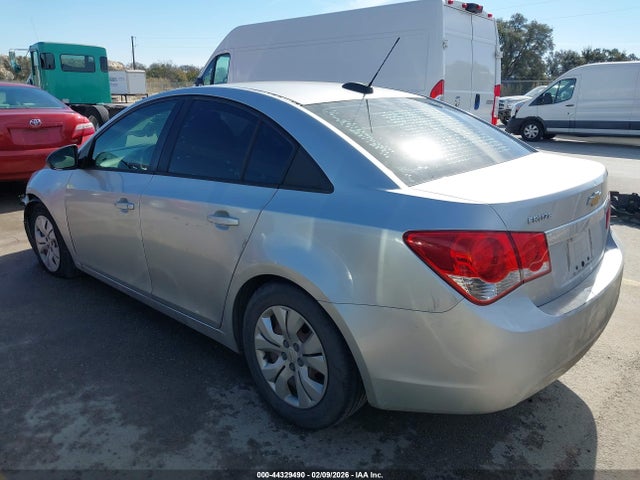 Aukcja sprzedaży 2015 Chevrolet Cruze Ls Auto, vin: 1G1PA5SG1F7235809, numer aukcji: 44329490