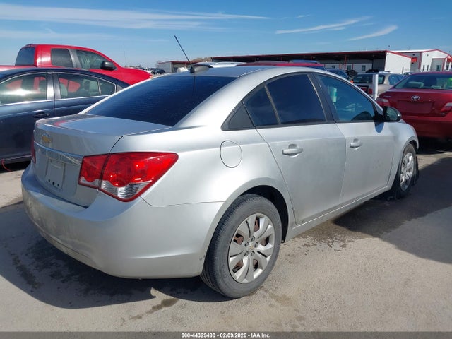 Aukcja sprzedaży 2015 Chevrolet Cruze Ls Auto, vin: 1G1PA5SG1F7235809, numer aukcji: 44329490