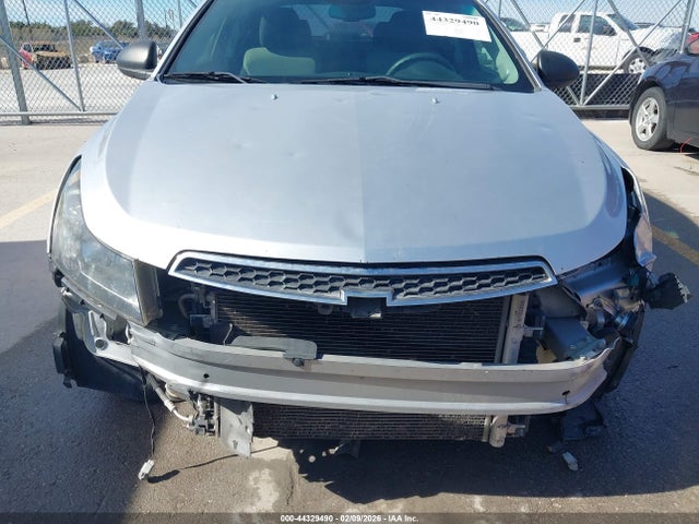 Aukcja sprzedaży 2015 Chevrolet Cruze Ls Auto, vin: 1G1PA5SG1F7235809, numer aukcji: 44329490