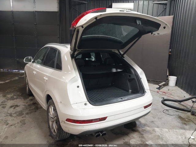 2016 AUDI Q3 WA1EFCFS5GR012868 Photo 2