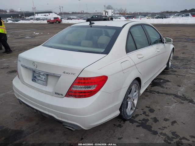 2012 MERCEDES-BENZ C 300 WDDGF8BB9CR195693 Photo 3