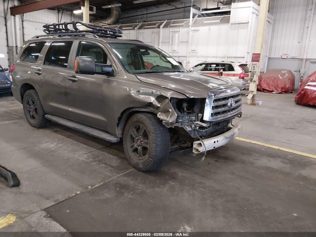 2011 TOYOTA SEQUOIA 5TDBY5G13BS050937