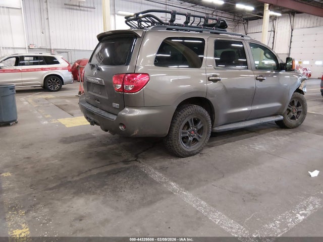 2011 TOYOTA SEQUOIA 5TDBY5G13BS050937 Photo 3