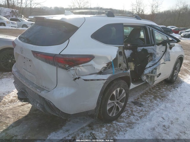 2024 TOYOTA HIGHLANDER 5TDKDRBHXRS565726 Photo 3