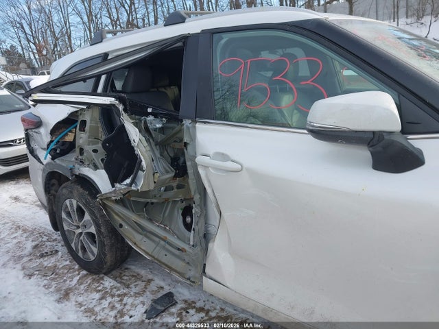 2024 TOYOTA HIGHLANDER 5TDKDRBHXRS565726 Photo 5