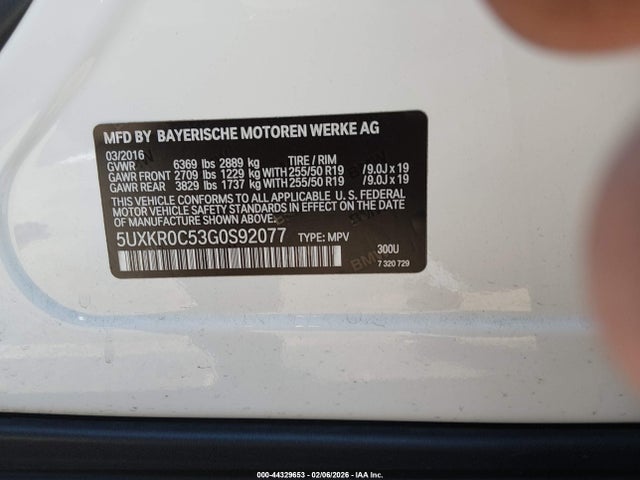 2016 BMW X5 5UXKR0C53G0S92077 Photo 8