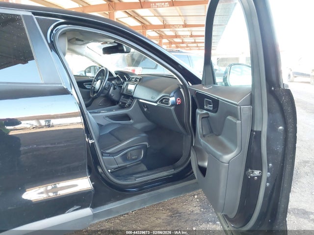 Jaguar F-pace 30t Premium 2018 SADCJ2GX9JA236784 Image 5