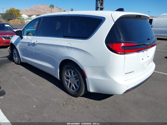 2024 Chrysler Pacifica Touring L მანქანა იყიდება აუქციონზე, vin: 2C4RC1BG7RR110173, აუქციონის ნომერი: 44329688
