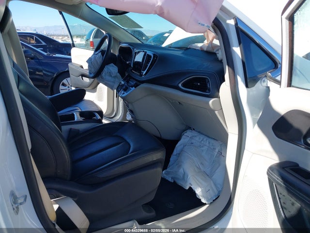 2024 Chrysler Pacifica Touring L მანქანა იყიდება აუქციონზე, vin: 2C4RC1BG7RR110173, აუქციონის ნომერი: 44329688