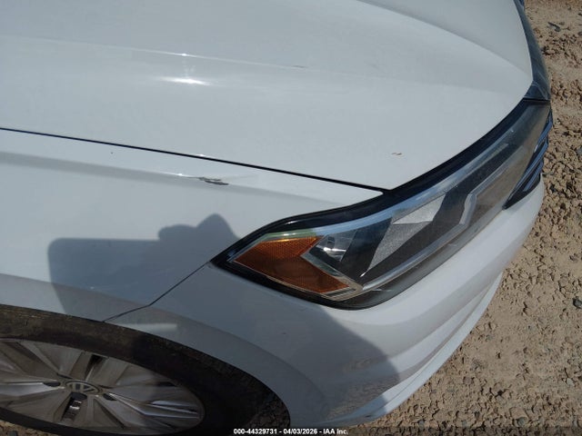 Aukcja sprzedaży 2019 Volkswagen Jetta 1.4t R-line/1.4t S/1.4t Se, vin: 3VWCB7BUXKM130039, numer aukcji: 44329731