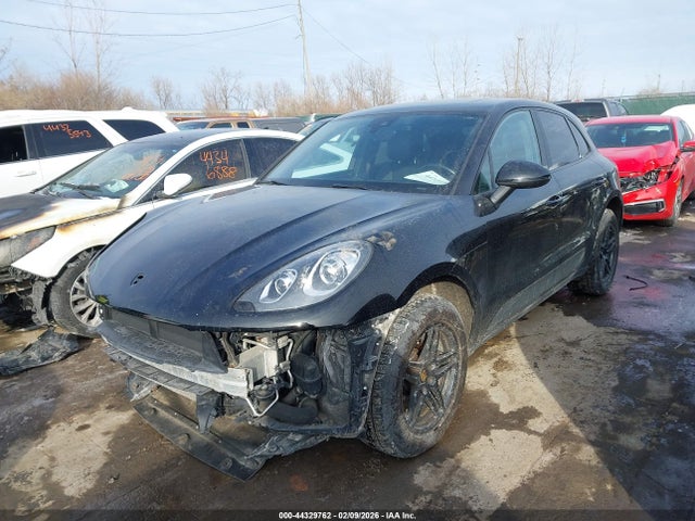 2017 PORSCHE MACAN WP1AA2A57HLB02380 Photo 1