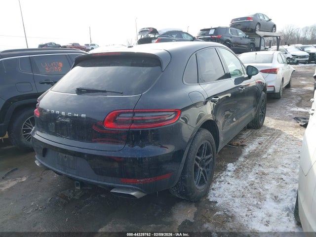 2017 PORSCHE MACAN WP1AA2A57HLB02380 Photo 3