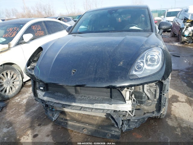 2017 PORSCHE MACAN WP1AA2A57HLB02380 Photo 5