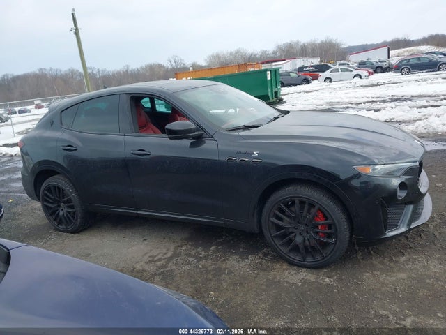 ZN661ZUM3NX402763 Maserati Levante Modena S